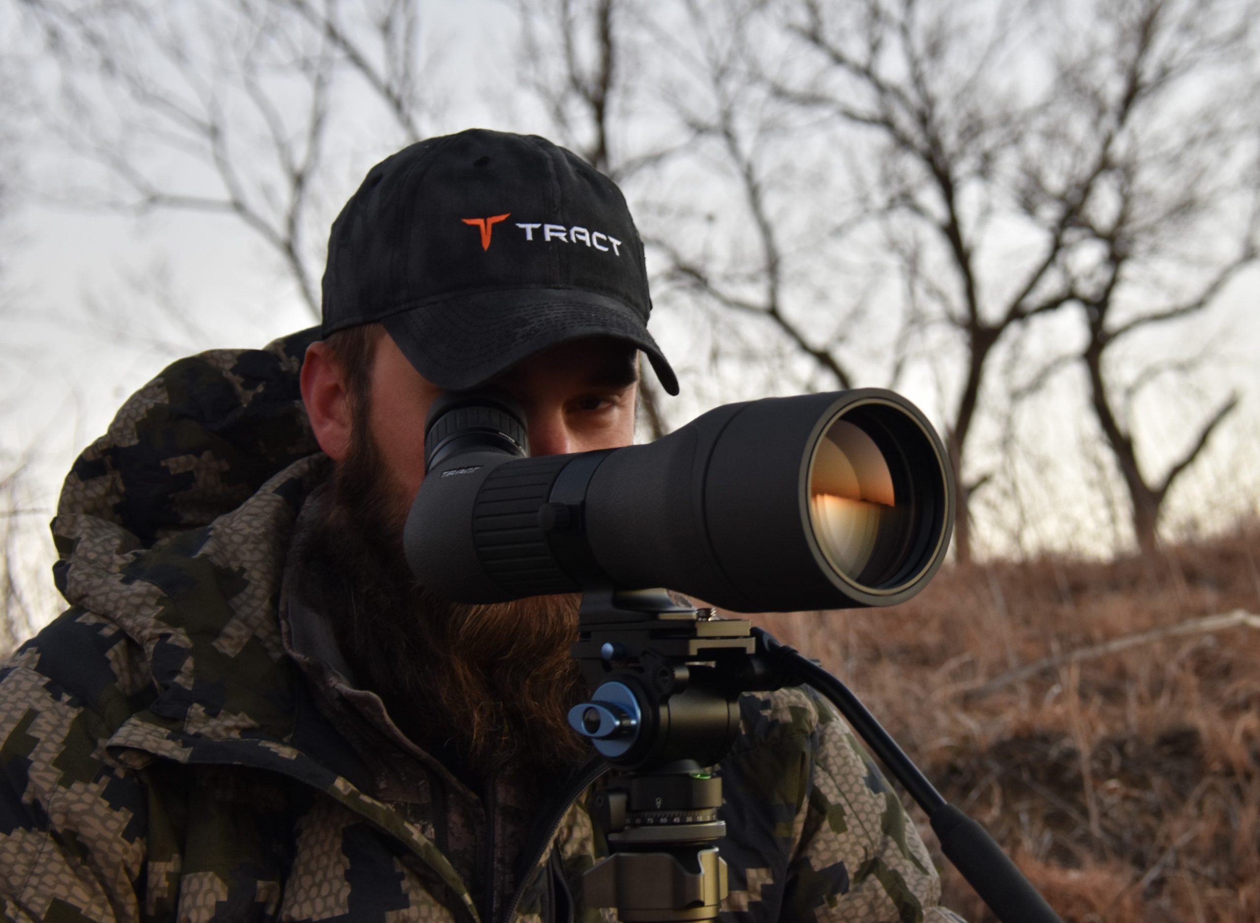 What Makes the Best Spotting Scope for Hunting