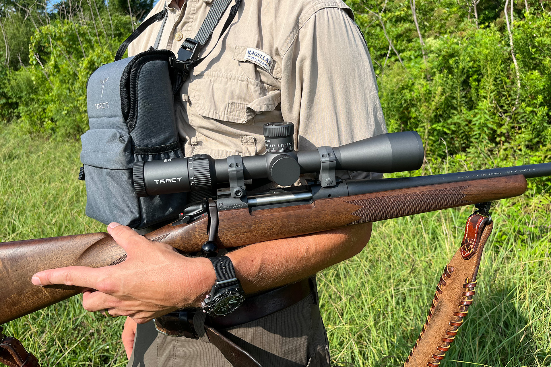 Why the 2.5-15x Rifle Scope is Ideal for Hunting